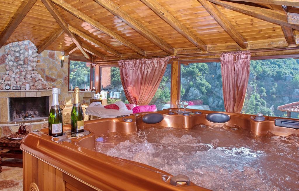 Oneiro Resort Kato Zachlorou Exterior photo