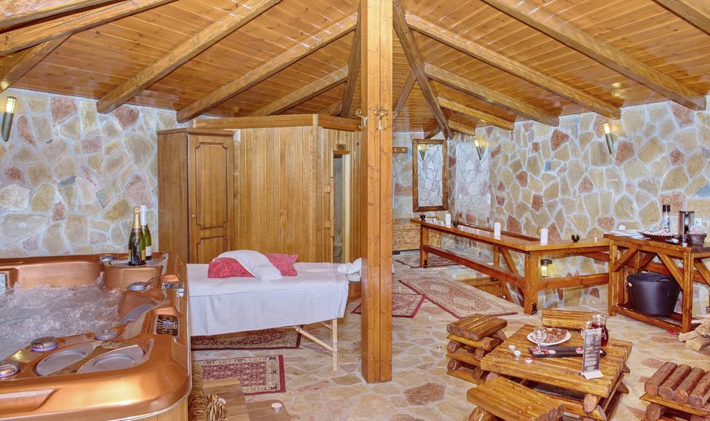 Oneiro Resort Kato Zachlorou Exterior photo